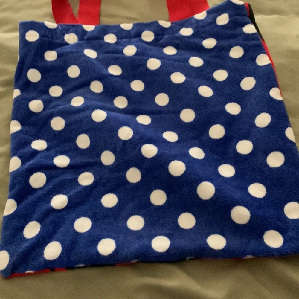 Disney Minnie Pool/Beach Towel with matching bag - Picture 4 of 5